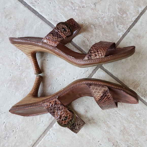AEROSOLES WOMEN'S DAME TIME SANDALS:PRE-OWNED BROWN SNAKE-EMBOSSED LEATHER  9M - Picture 9 of 10